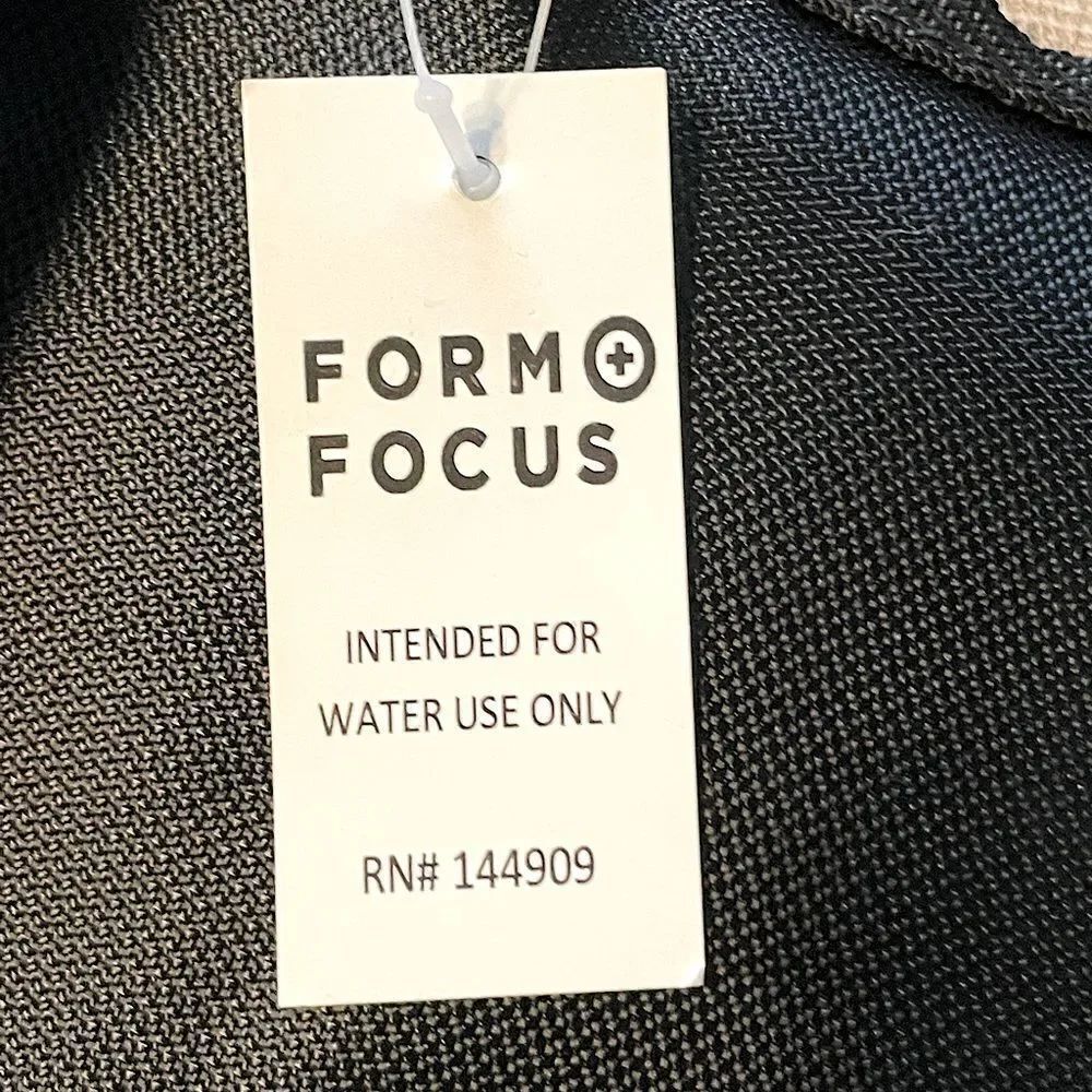 NWT! Form + Focus 1.5 Liter Hydration Backpack. - Picture 4 of 4